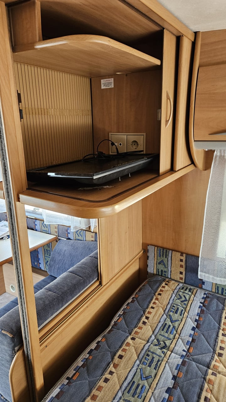Swift Toscane 410 met Mover een zonnepanelen Boiler