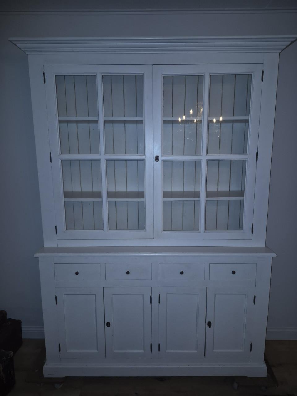 Keuken/ opbergkast servieskast