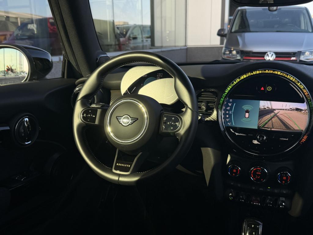 Mini 3-deurs 1.5 cooper resolute edition | pano | harman / kardon | apple c