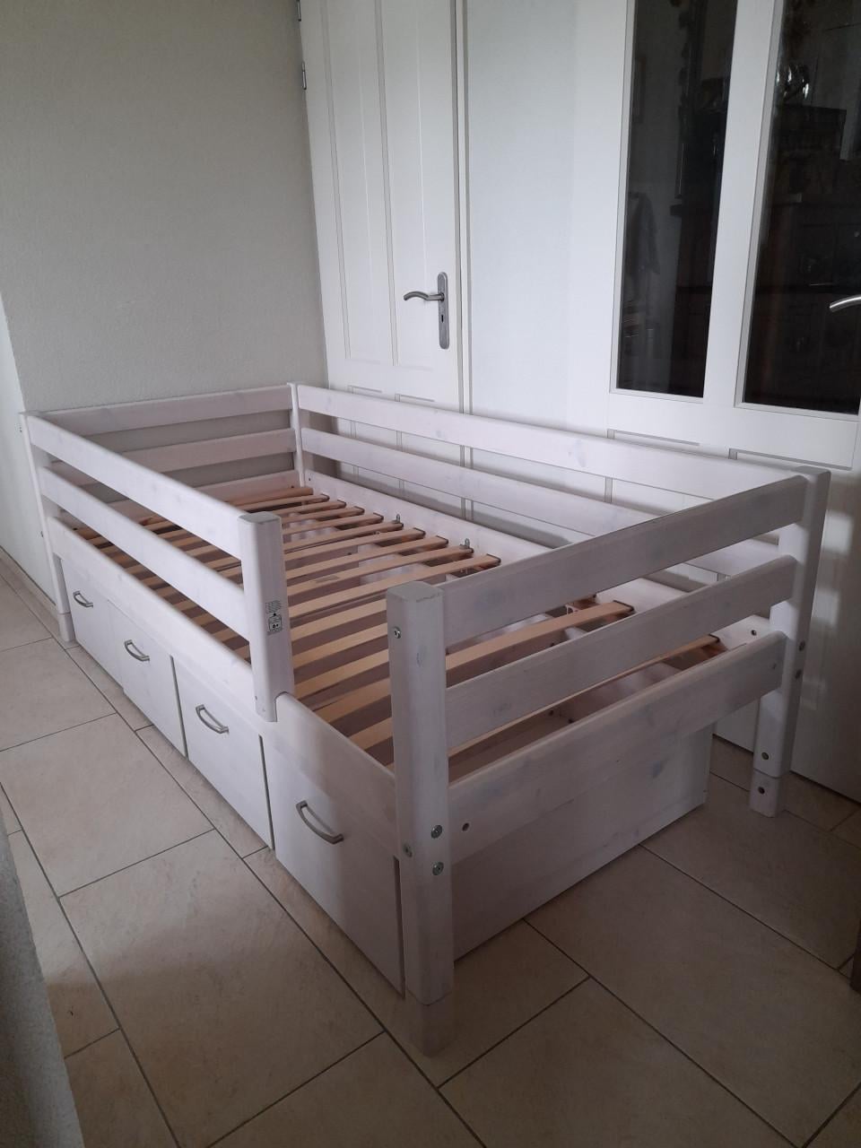 Flexa bed met laden 90 x 200 ( in goede nette staat )