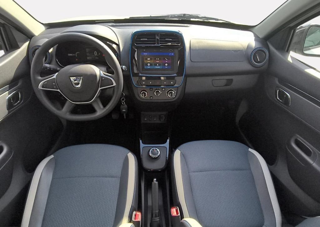 Dacia Spring comfort plus 27 kwh - trekhaak