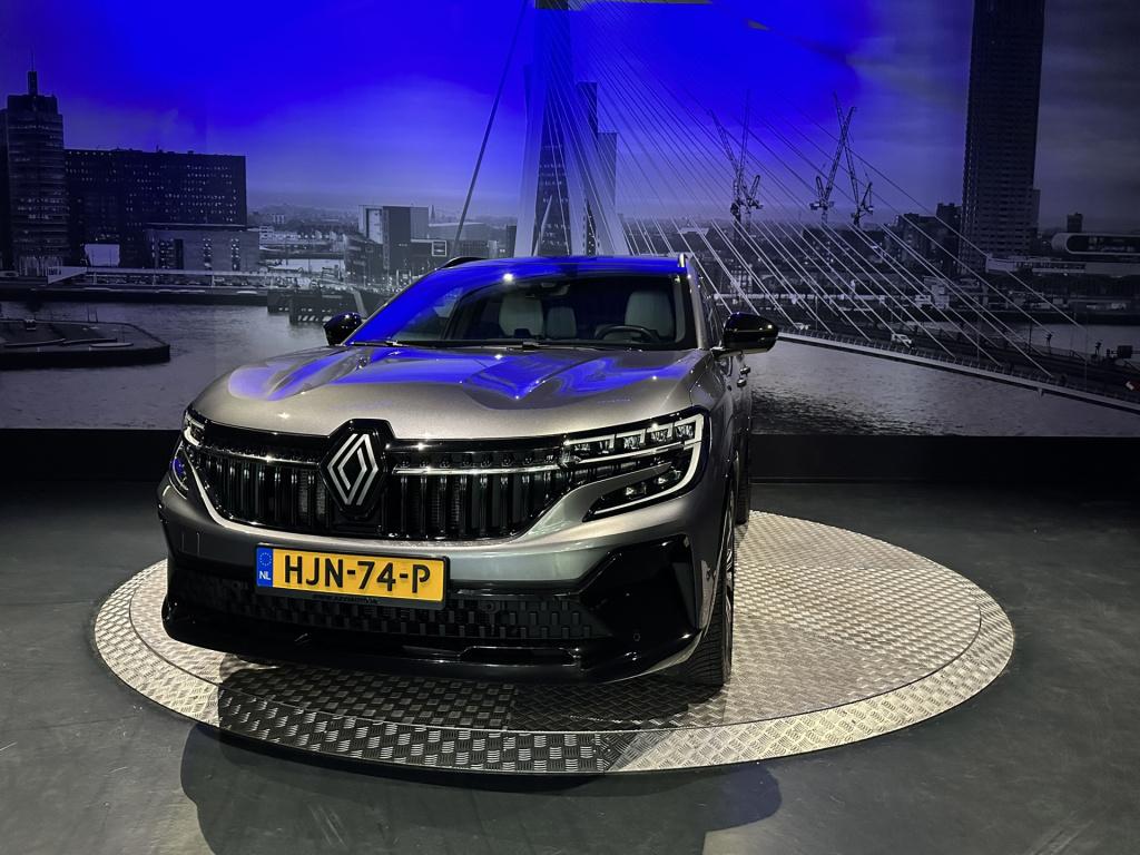 Renault Espace e-tech full hybrid 200 iconic 7p. *trekhaak*leder*panoramada