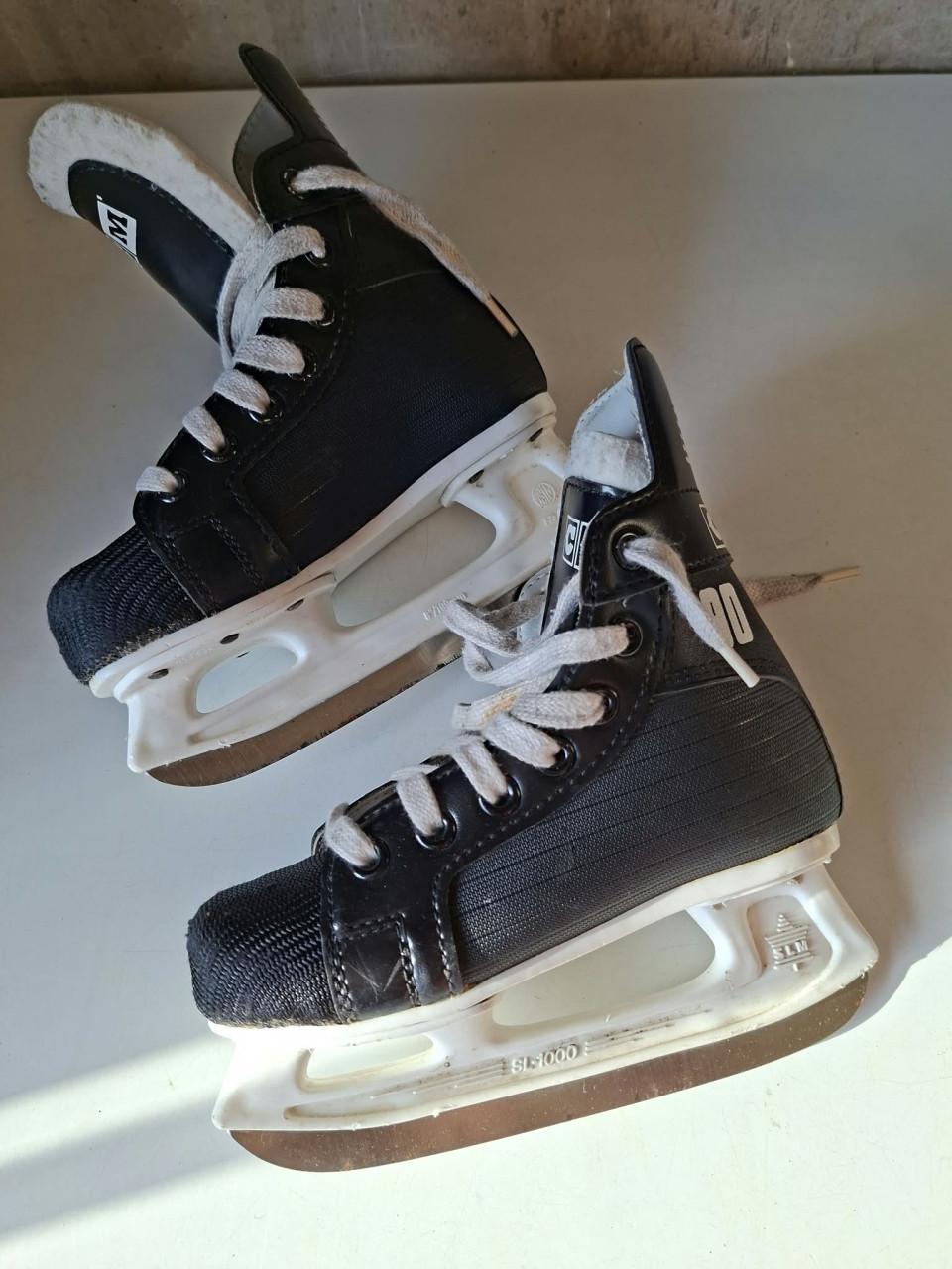 Te koop diverse schaatsen