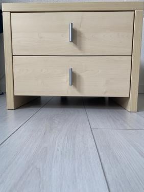 2 nachtkastjes