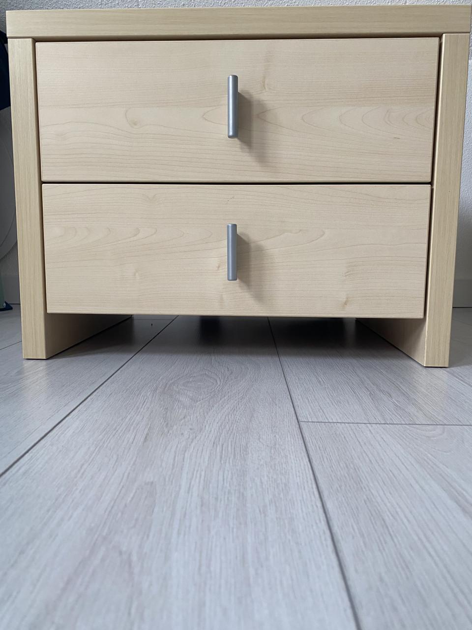 2 nachtkastjes