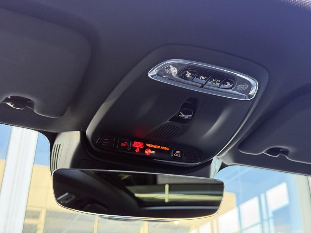 Volvo V60 t6 398pk recharge r-design| panodak| adap.cruise| 360camera| sty