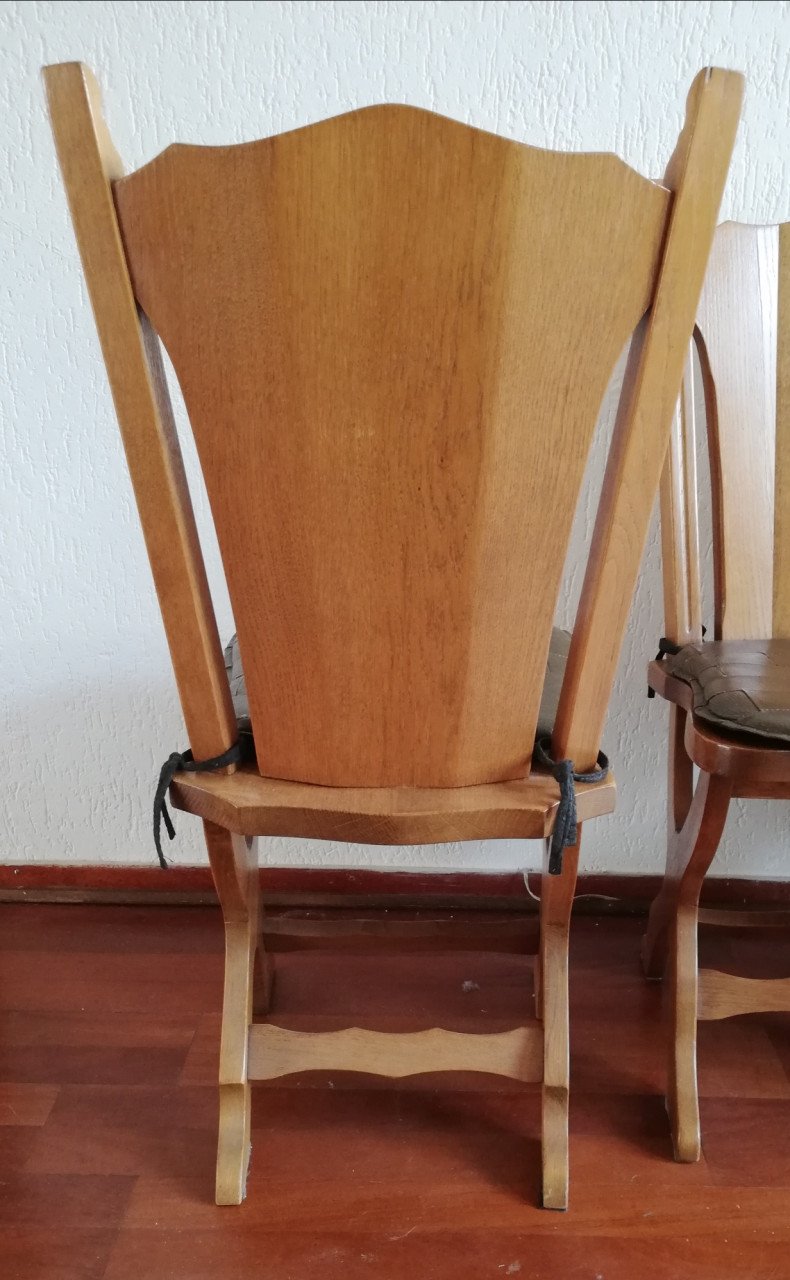 4 stoelen (eetkamer)