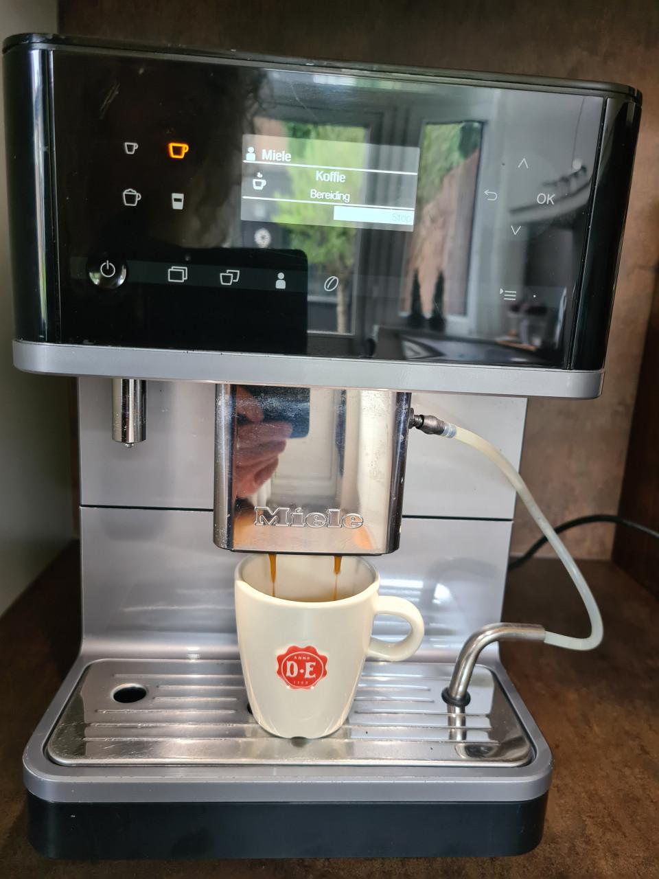Miele vrijstaande, goed onderhouden koffiemachine voor koffiebonen