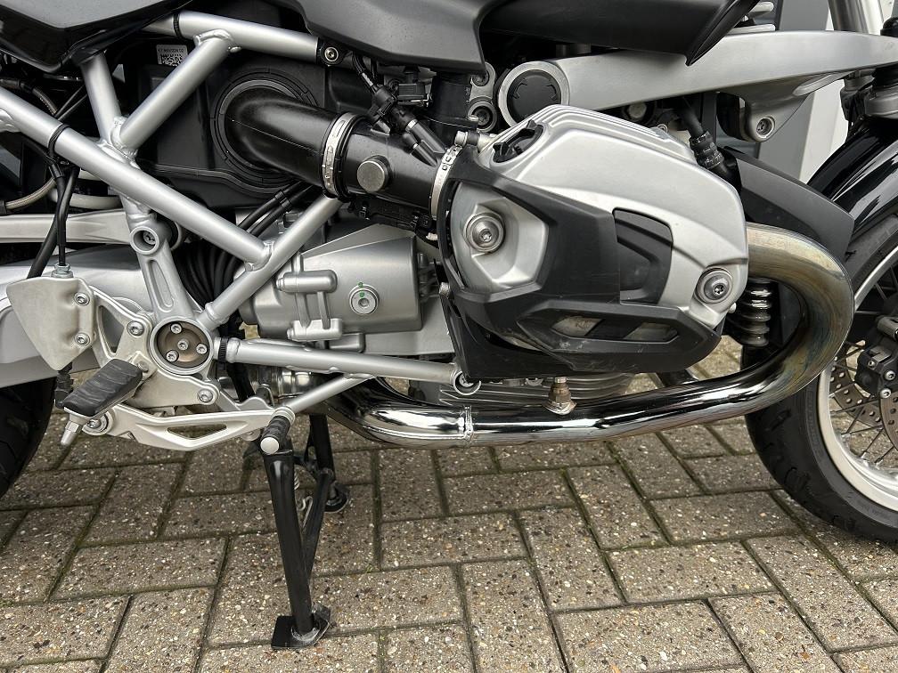 BMW R1200R Classic bj. 2012 met maar 29 dkm, kofferset etc. Topper! €7250,-