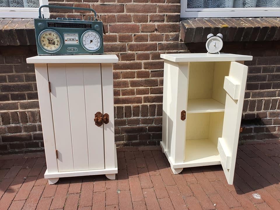 SCHITTERENDE BIJZET/HAL/NACHTKASTJES MET EXTRA KORTING