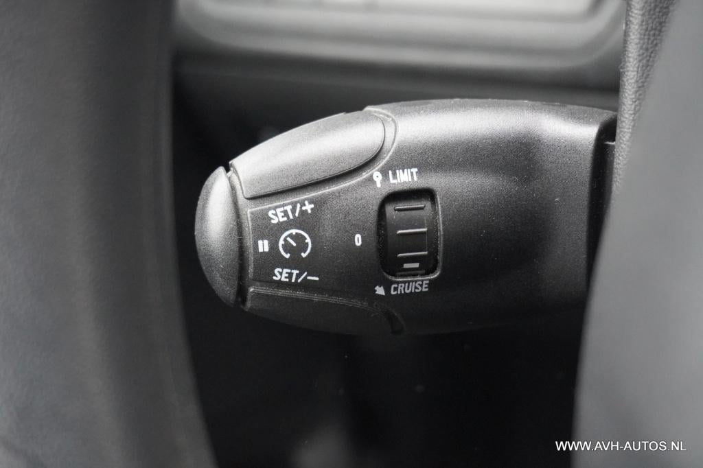 Peugeot 208 1.6 bluehdi blue lease