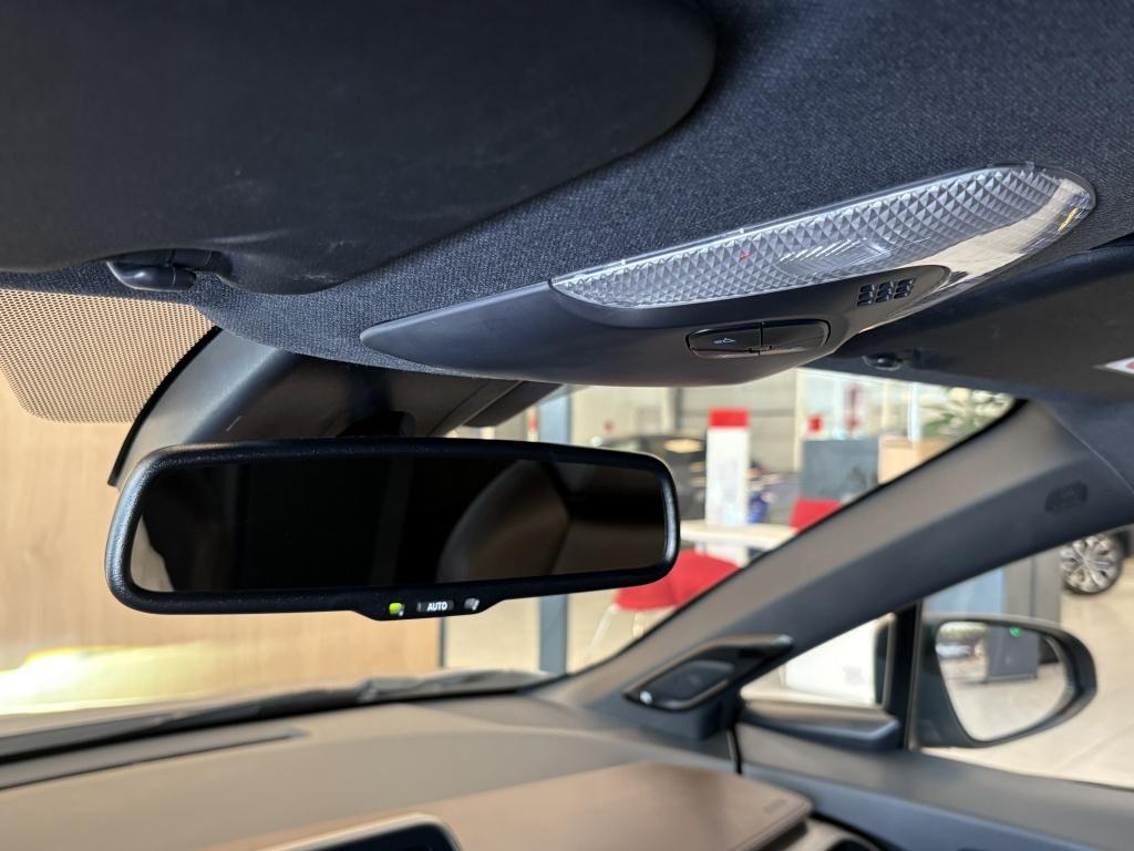 Toyota C-hr 1.8 hybrid executive