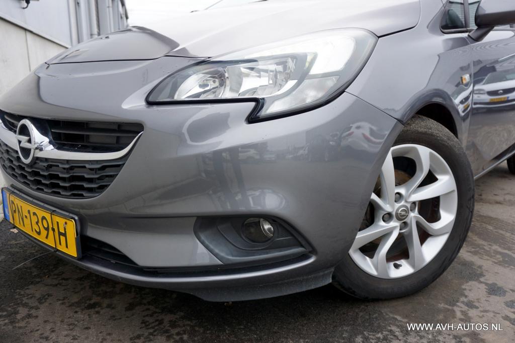 Opel Corsa 1.4 color edition