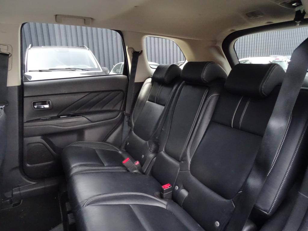 Mitsubishi Outlander 2.0 phev instyle+ schuif-/kanteldak | stoel-/stuurverw