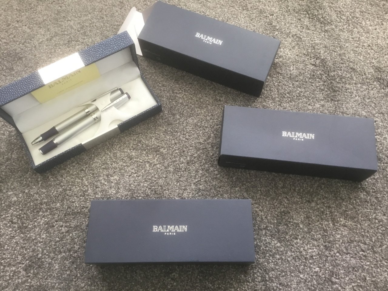 A Balmain pennen set