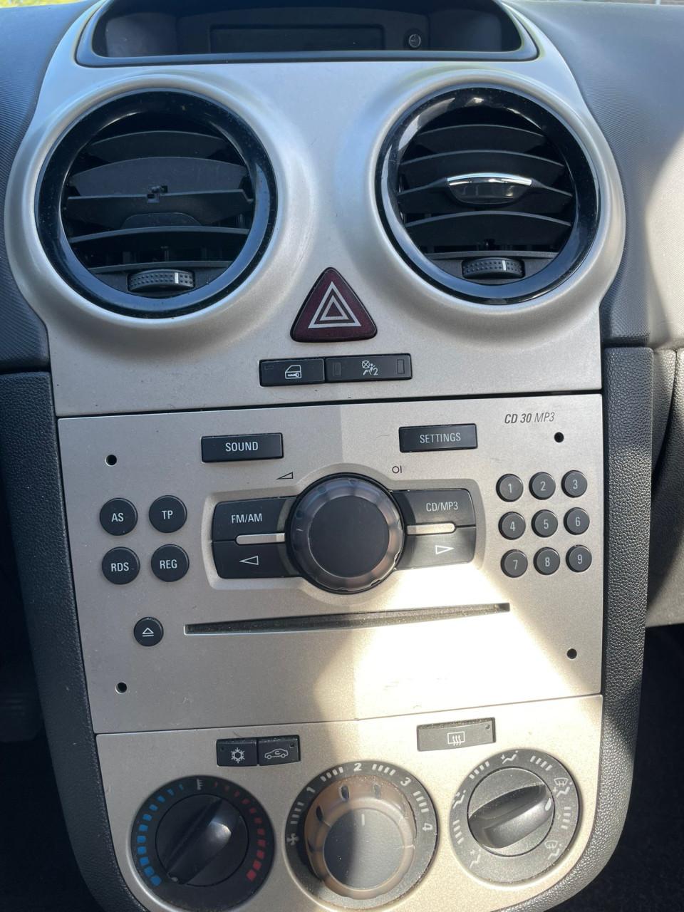 Opel Corsa zwart