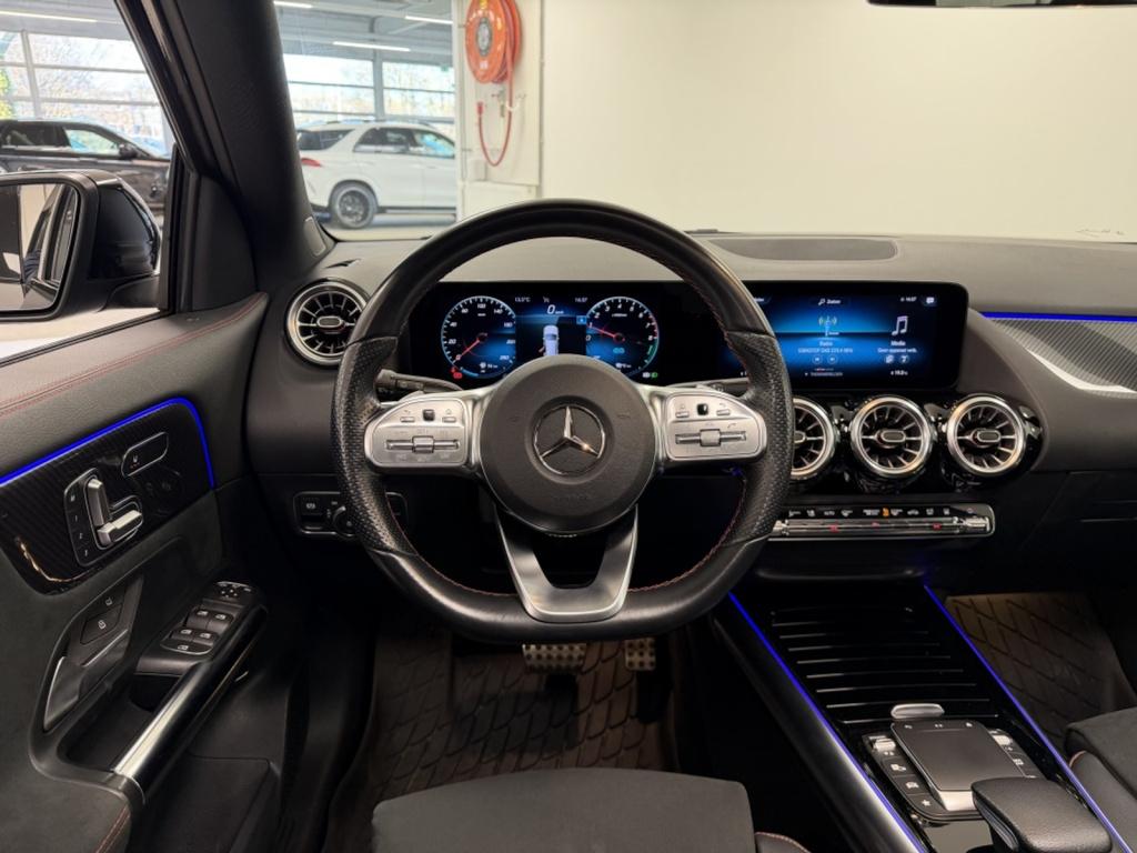 Mercedes-Benz Gla-klasse 250 e amg line | trekhaak | panoramadak | memory |