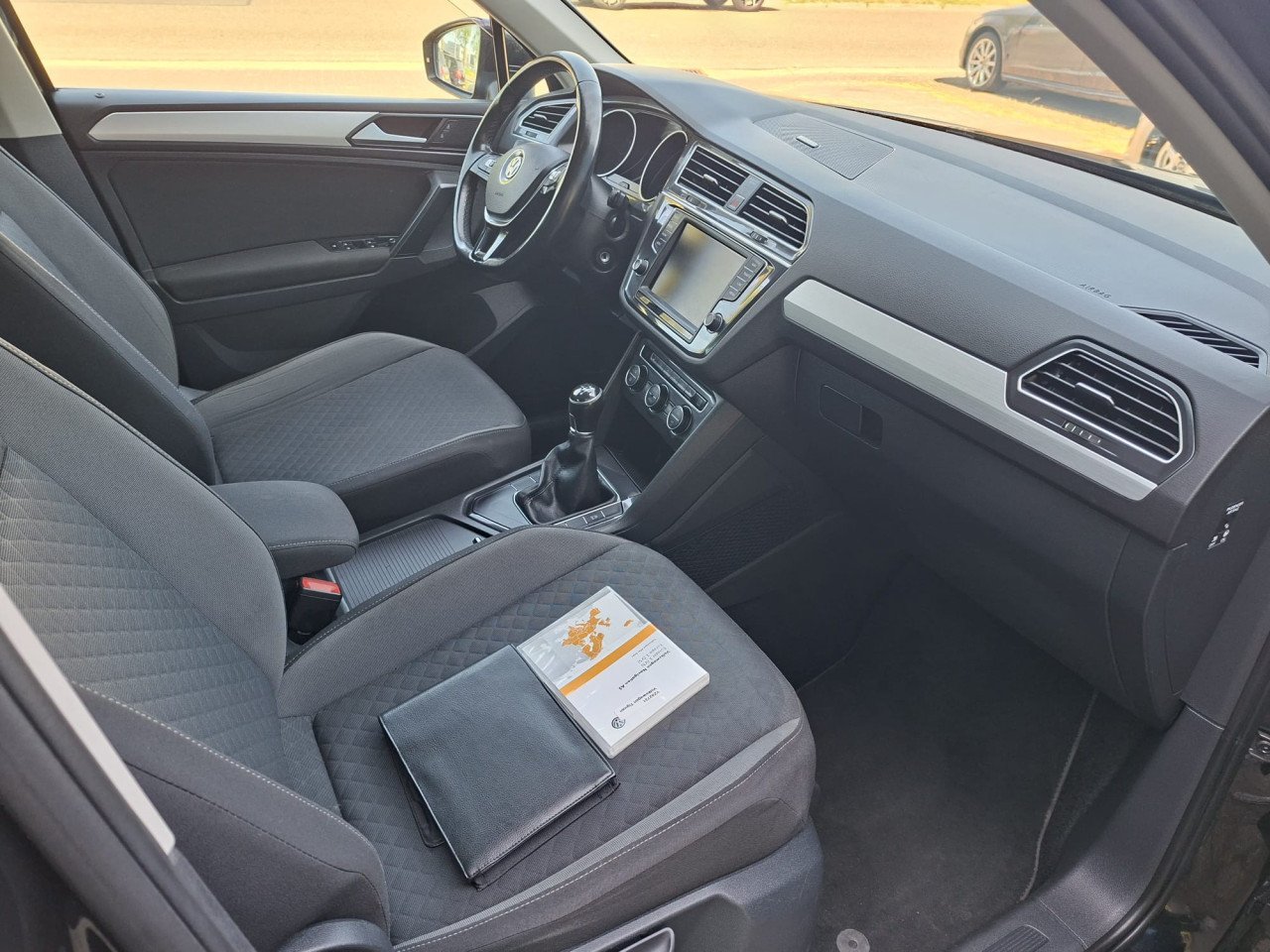 Volkswagen TIGUAN 1.4 TSI Comfortline 5drs bj:2016 airco navigatie