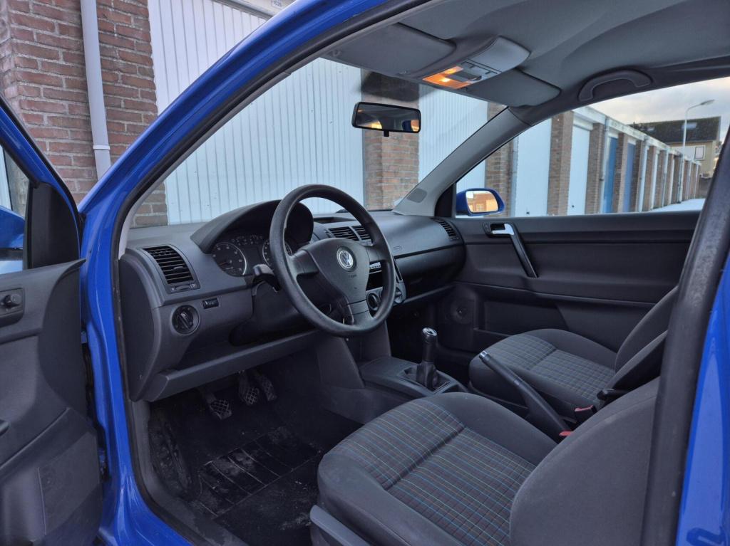 Volkswagen Polo 1.2 optive / origineel nl / airco / bluetooth