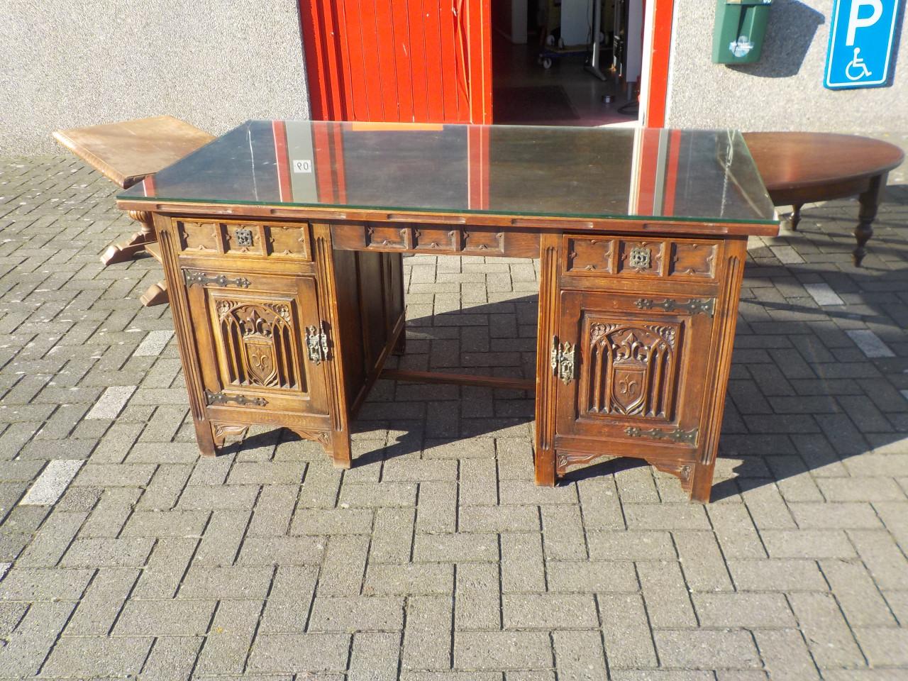 Massief eiken bureau met glazenplaat in goede staat mooie kwaliteit KOOPJE