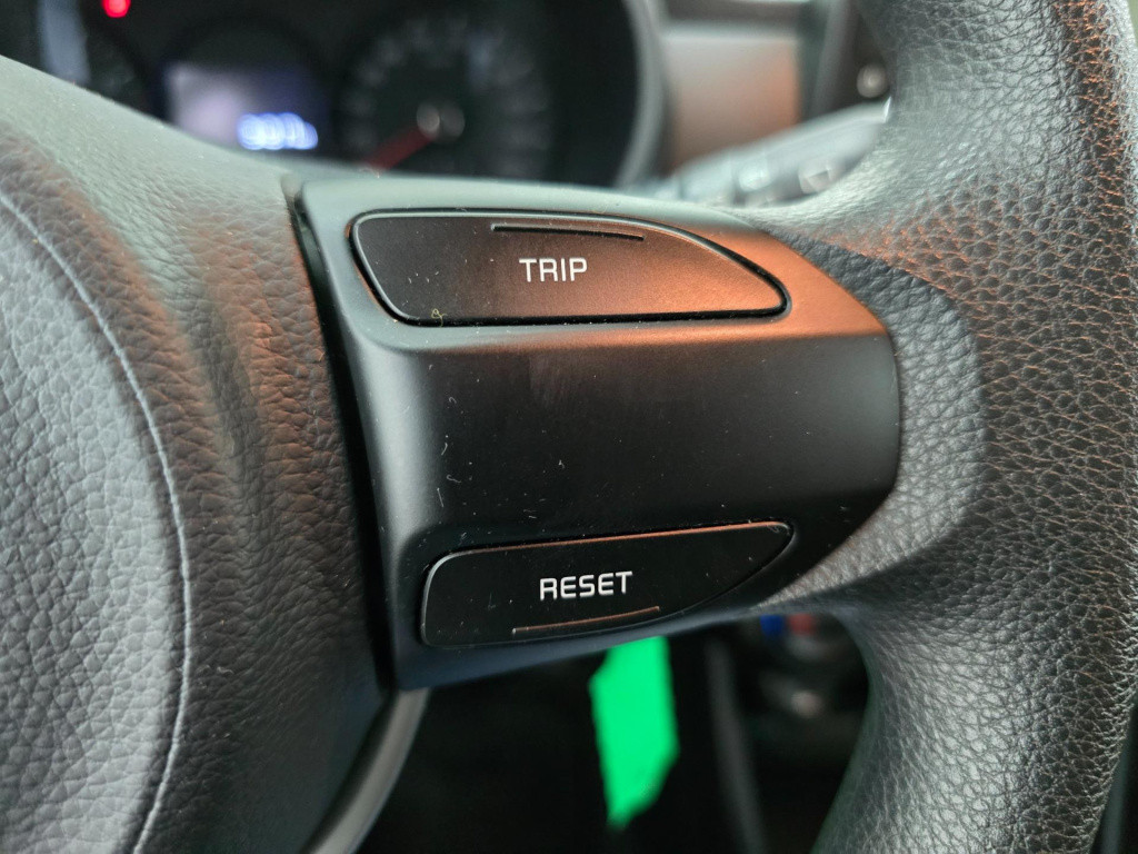 Kia Picanto occasion dealer auto met sportvelgen en bluetooth audio | tweed