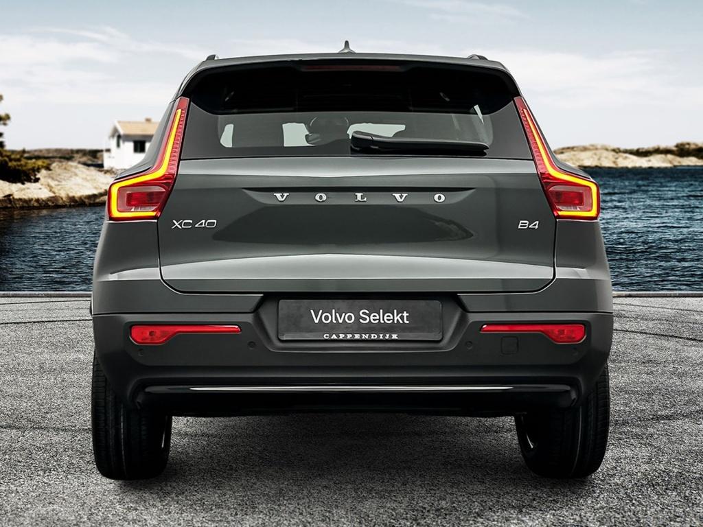 Volvo XC40 b4 204pk plus dark| 360camera| elek.stoelen| h&k sound|