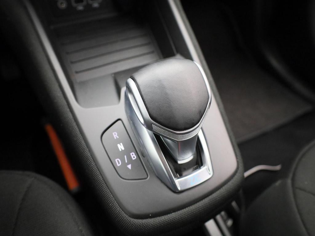 Renault Zoe r110 life 52 kwh | automaat | navigatie | airco | parkeer senso