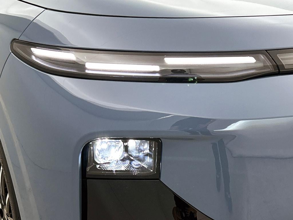Leapmotor B10 design pro max hybrid ev 18.8 kwh | voorraad ! | light grey i