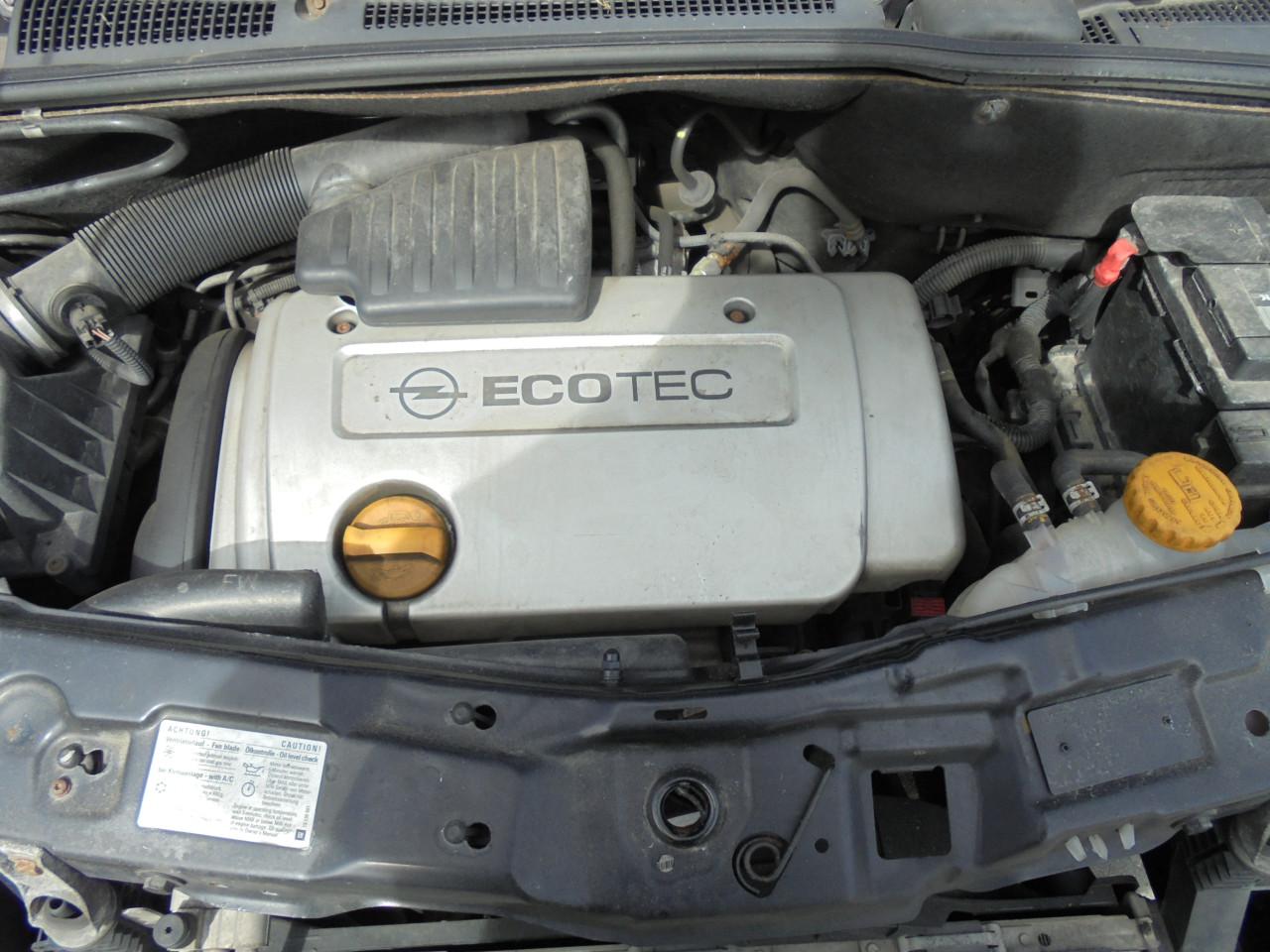 Meriva 1.6-16V ruime auto in redelijke staat vol jaar APK bij aflevering