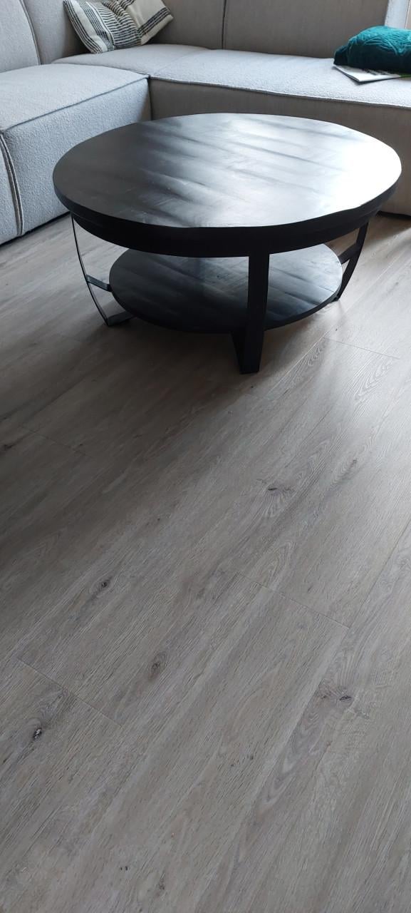 ZWARTE SALONTAFEL