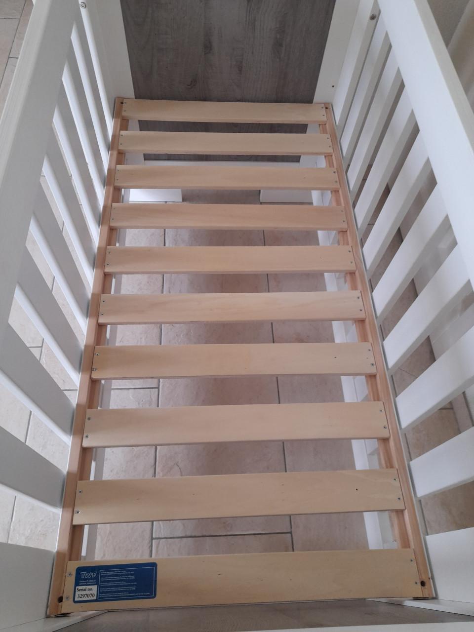 TWF Ledikantje (in goede nette staat)