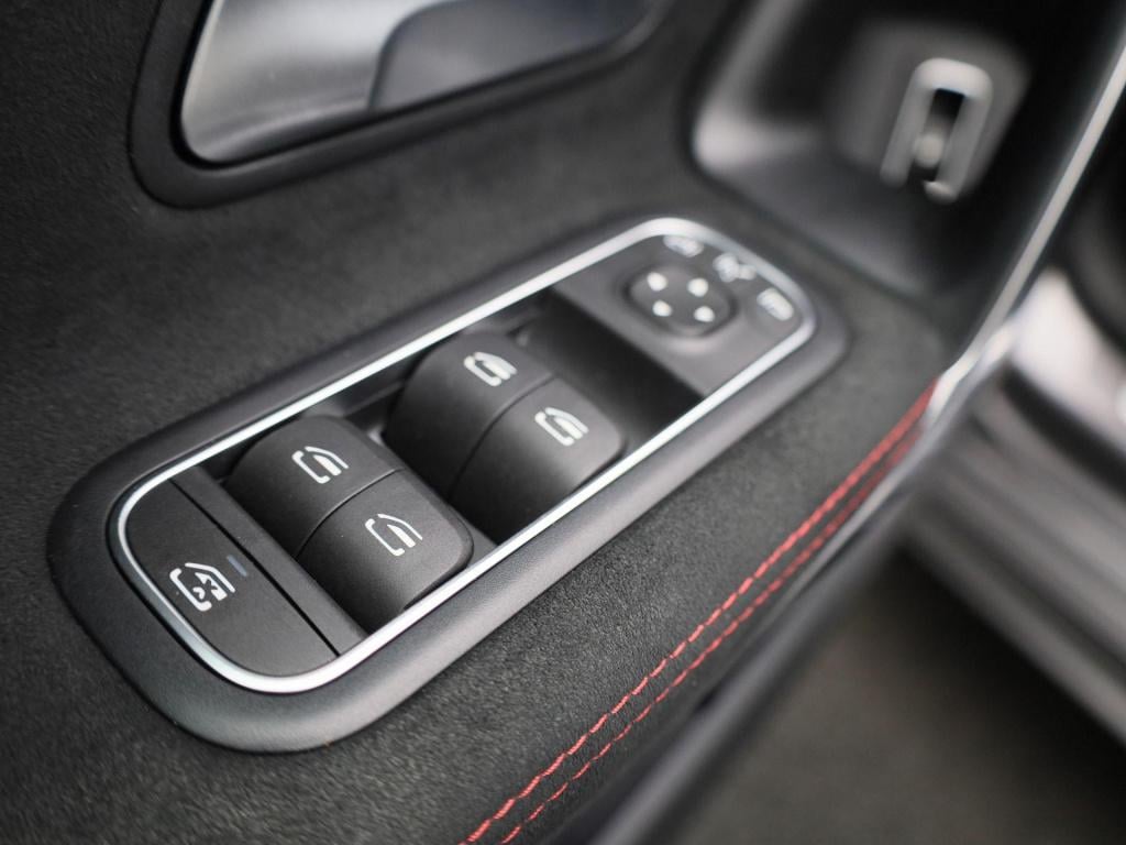 Mercedes-Benz A-Klasse 250 e business line | amg-styling | automaat | panor