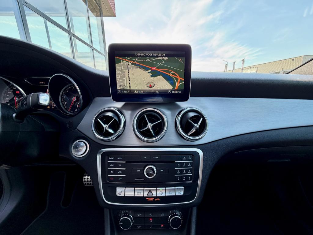 Mercedes-Benz Gla-klasse 200 premium plus navi ecc dak