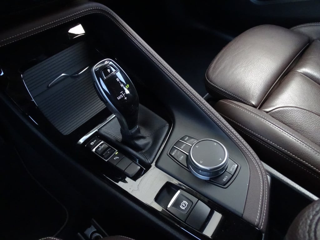 BMW X2 sdrive20i high executive | led | trekhaak | camera | 18"