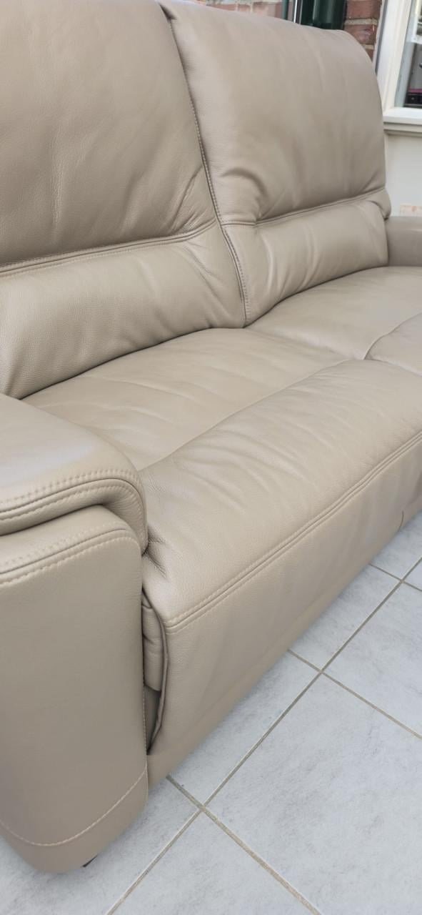 Leren bank 2 zits zo goed als nieuw