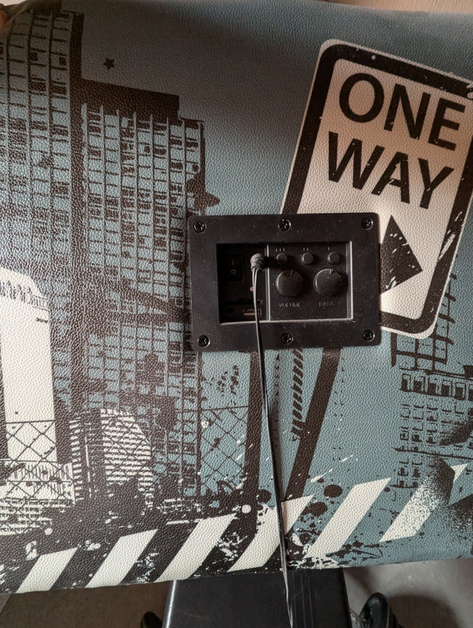 Kamer Poef New York Taxi met usb en Speaker