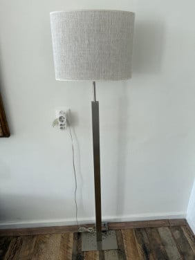3 vloerlampen met dimmers