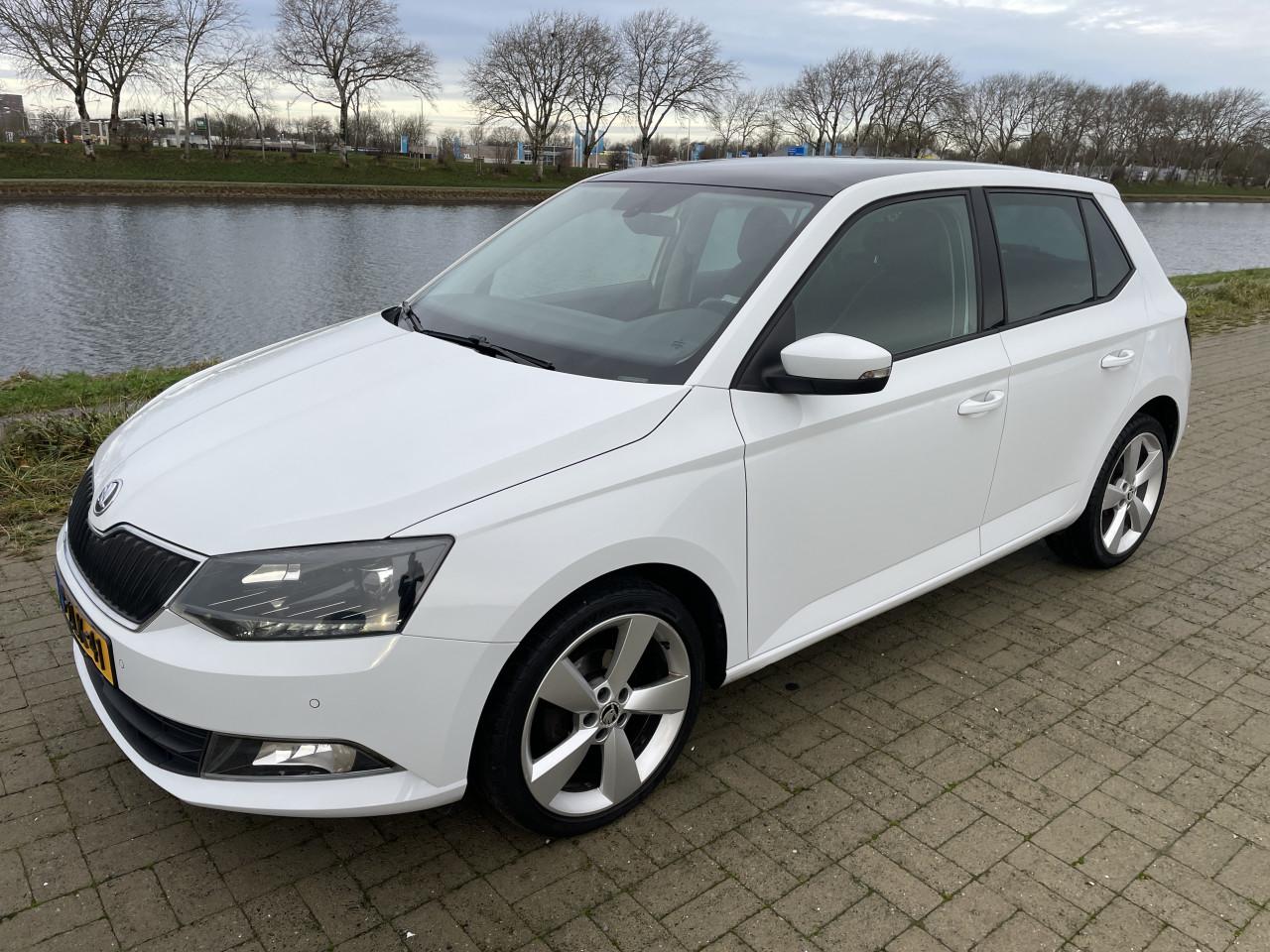 Skoda fabia 1.2 tsi first edition 2015
