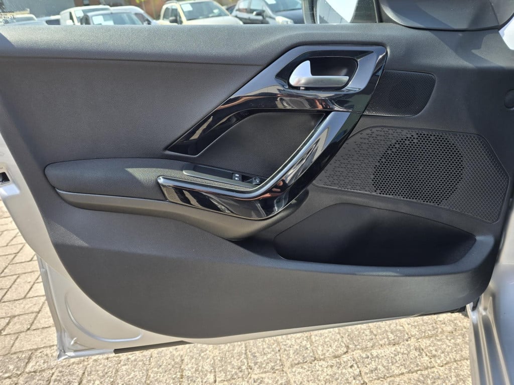 Peugeot 208 1.2 puretech allure