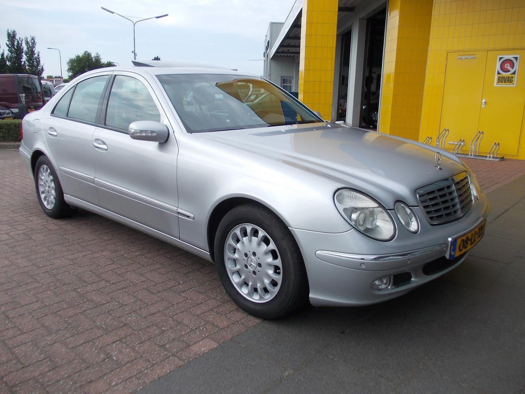 Mercedes-Benz E-Klasse 220 cdi elegance aut. e220cdi
