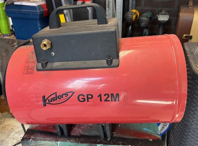 Gas heater met blower