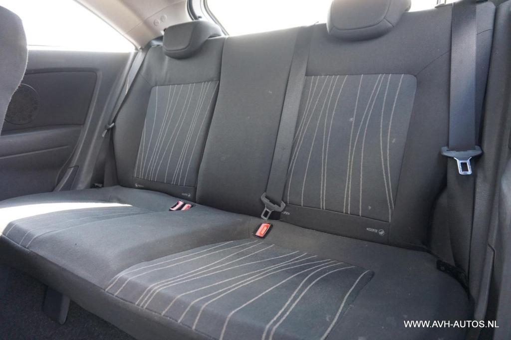 Opel Corsa 1.2-16v essentia