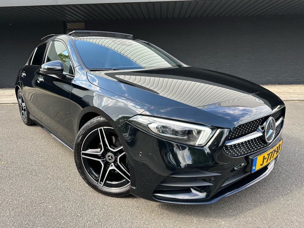 Mercedes-Benz A-Klasse 180 business solution amg // ambiance verlichting //