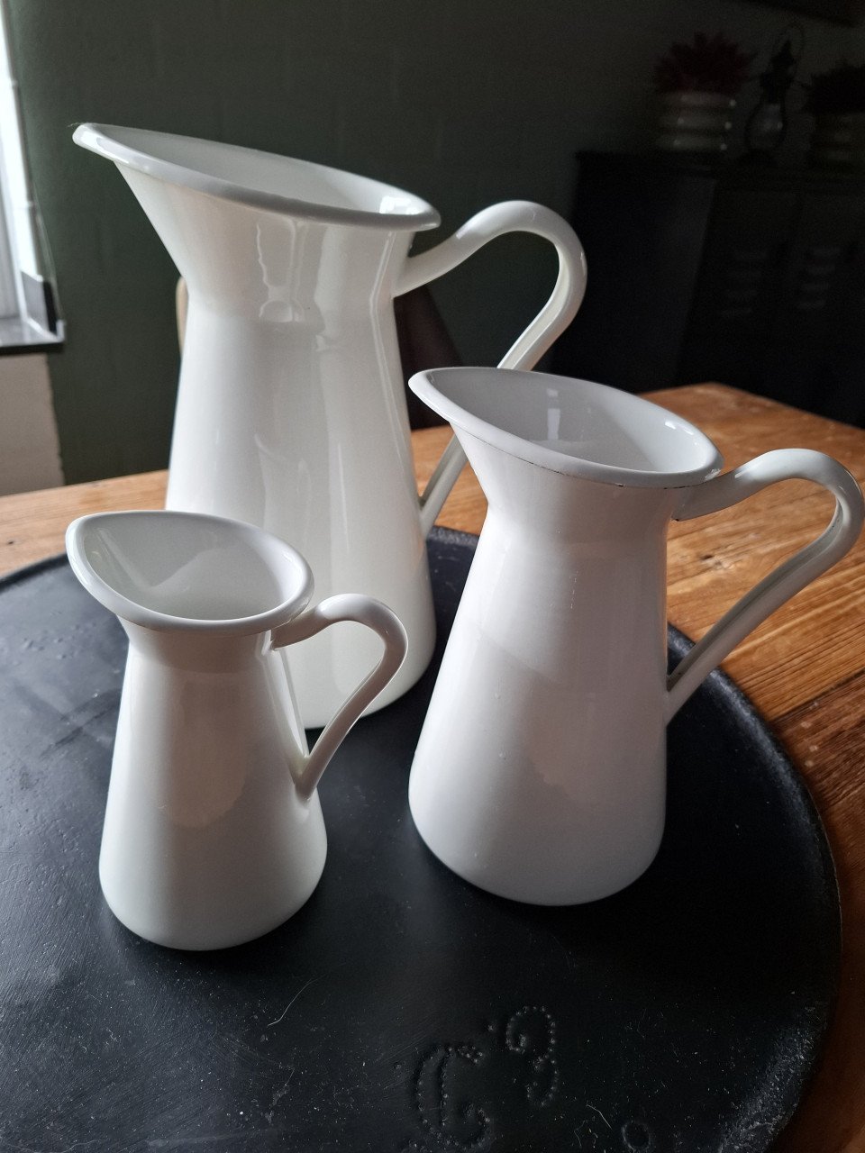 Set van 3 emaille kannen