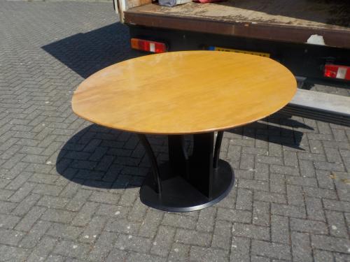 Mooie kwaliteit beuken ovalen eettafel 115 x 135 cm