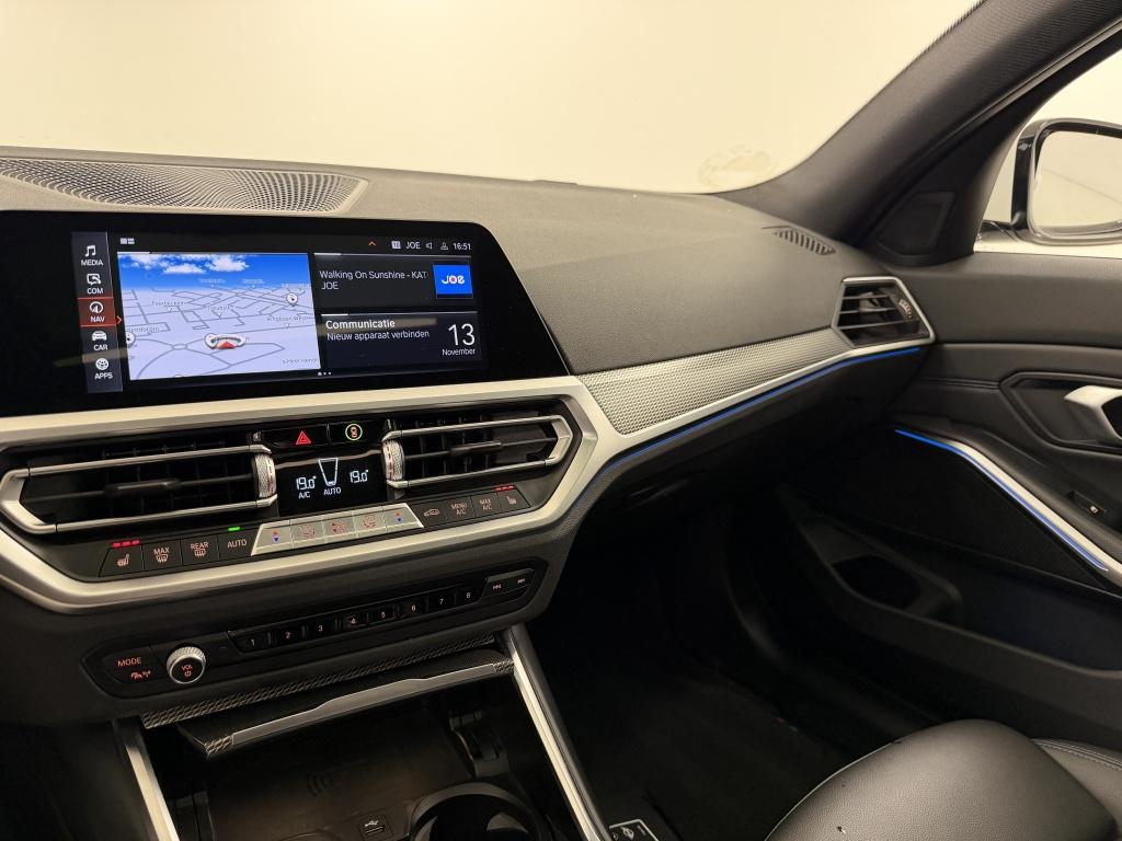 BMW 3-serie 330e m-sport | schuif/kanteldak | trekhaak | 360 camera |