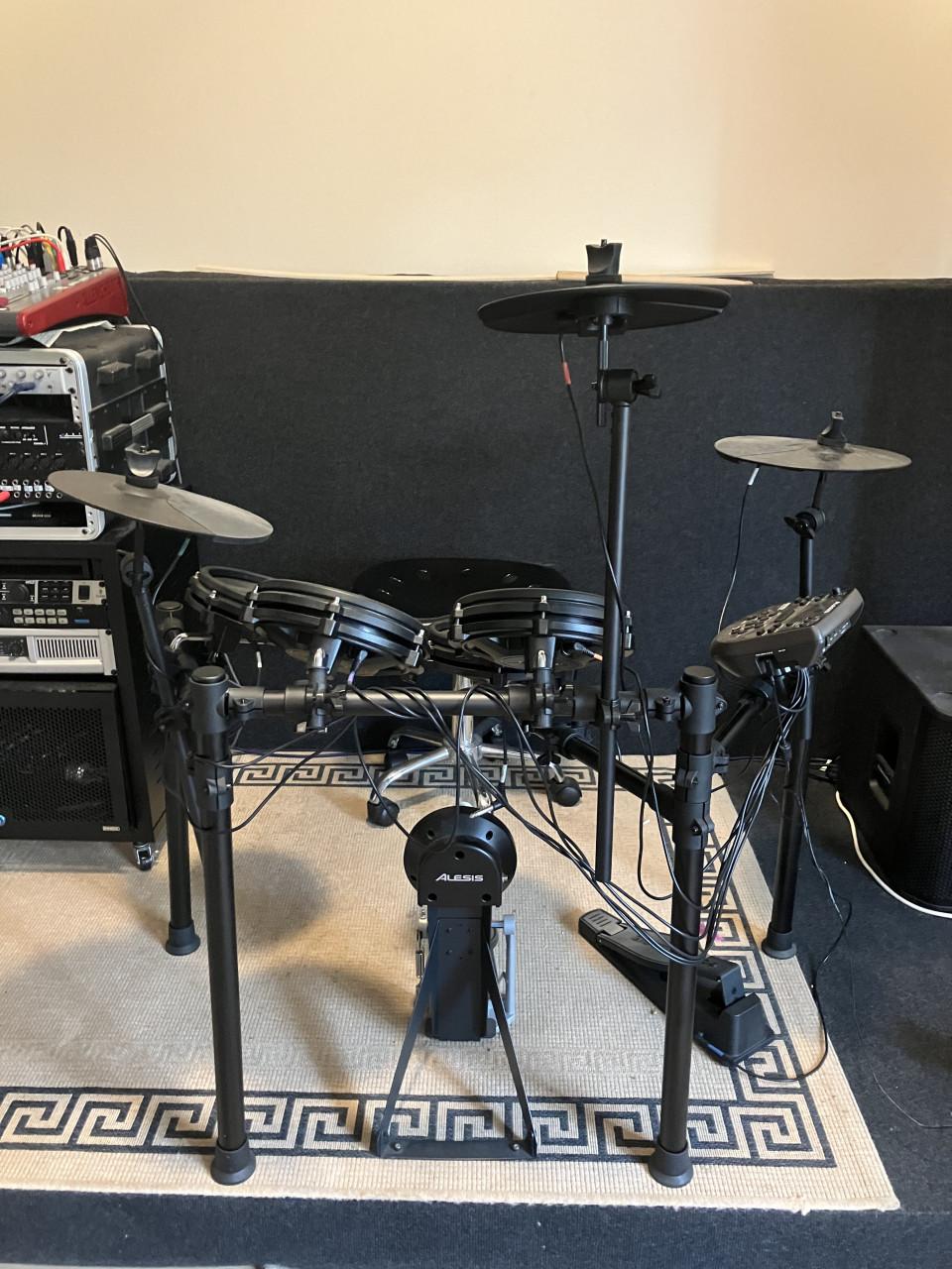 Alesis Nitro Mesh Kit