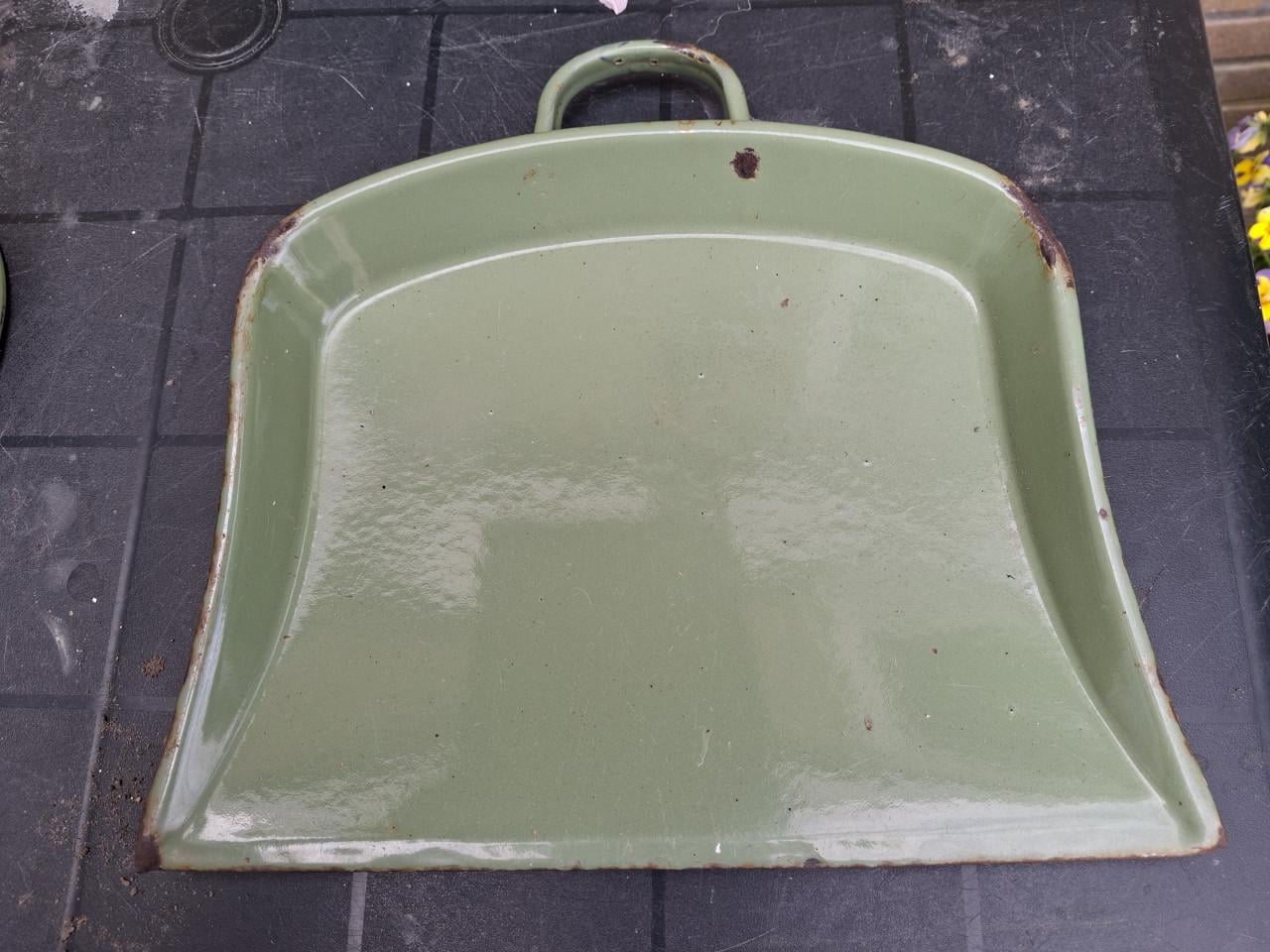 Reseda emaille pan, steelpan en blik