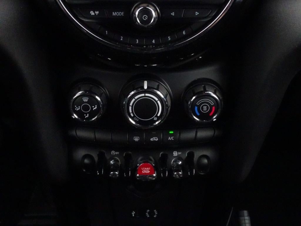 Mini Cooper mini 2.0 serious business 5-deurs | led | navi |18"