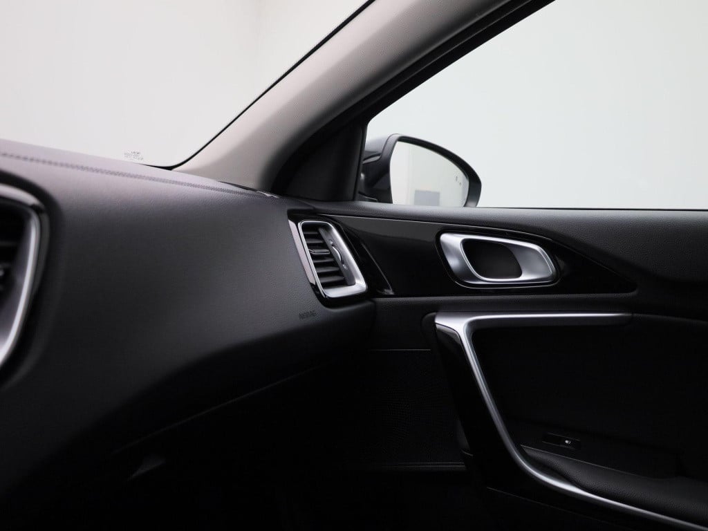 Kia Xceed 1.6 gdi phev executiveline | automaat | panoramadak | navigatie |